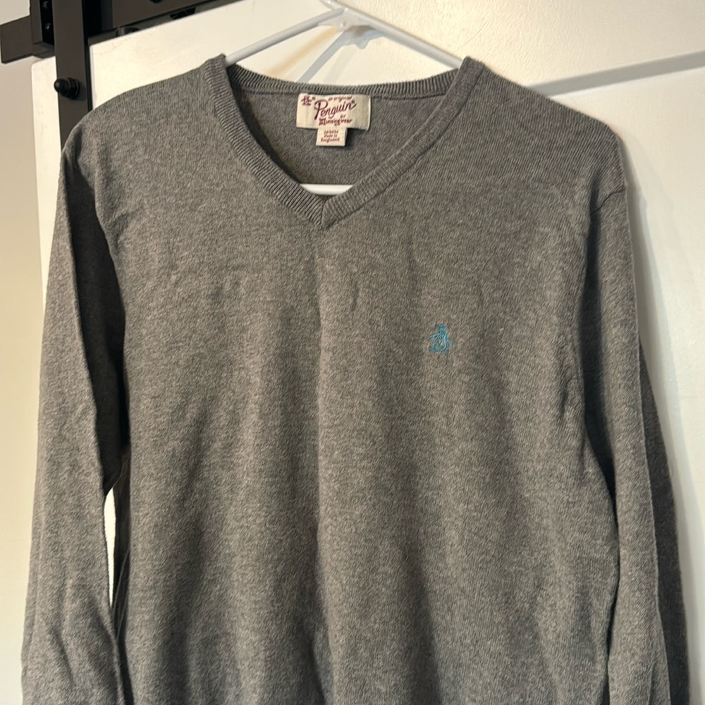 Grey men’s sweater. Lightly used